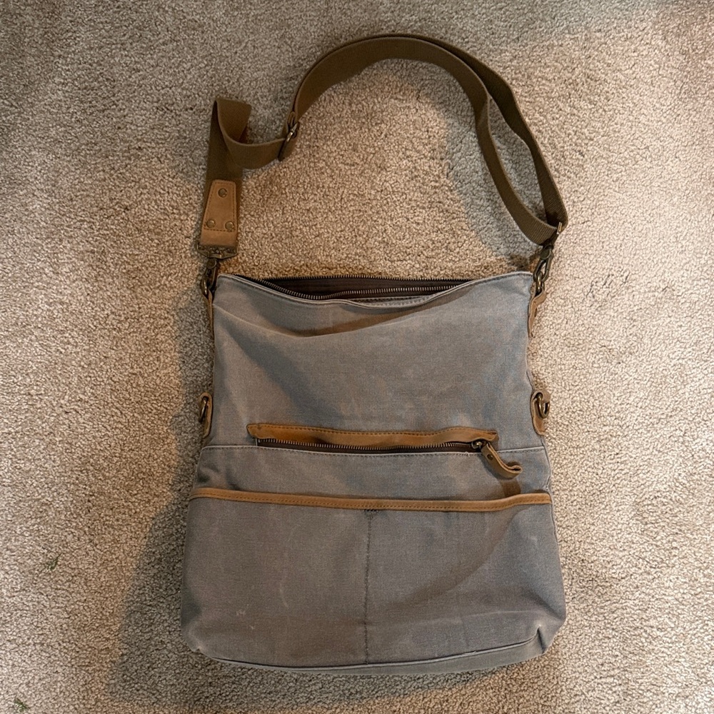 Elegant Tan Canvas Shoulder Bag